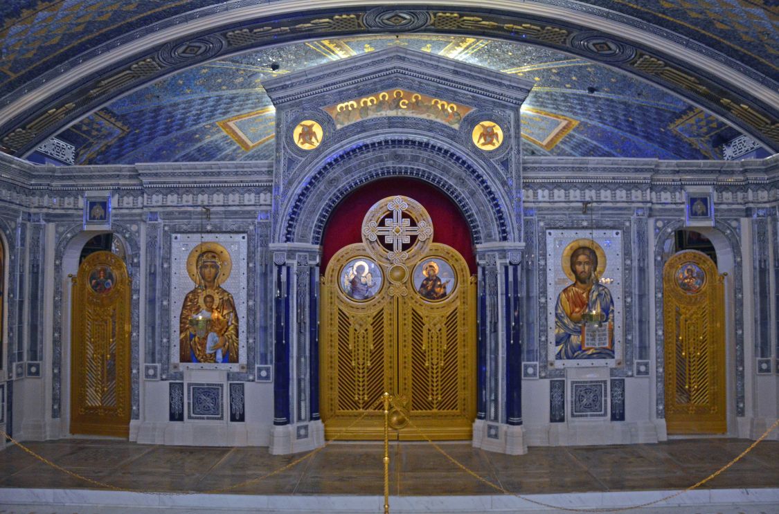 Парк Патриот. Церковь Воскресения Христова. интерьер и убранство, иконостас нижнего храма