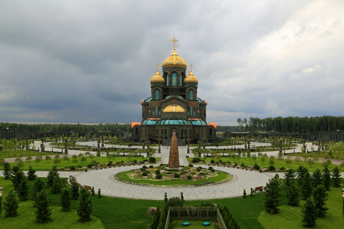 Церковь Воскресения Христова, Парк Патриот (Одинцовский городской округ и ЗАТО Власиха, Краснознаменск, Московская область). общий вид в ландшафте