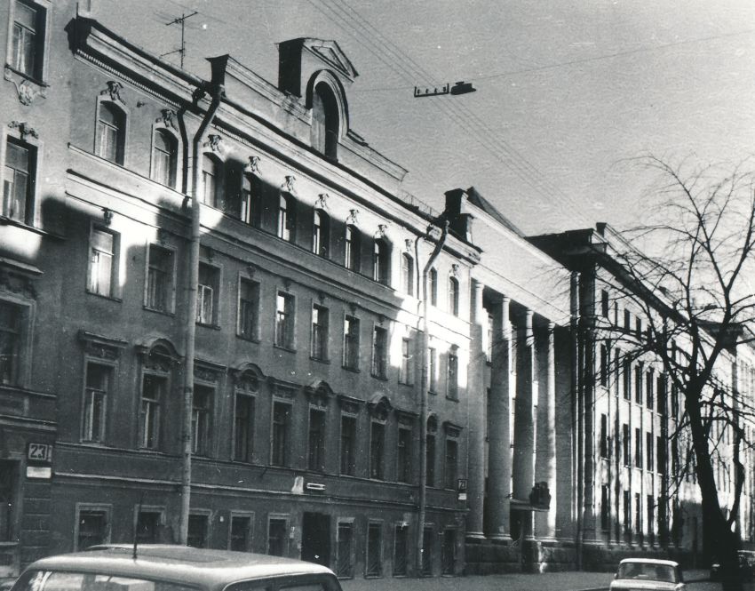 Домовая церковь Николая Чудотворца на бывшем подворье Бежецкого Благовещенского монастыря, Адмиралтейский район (Санкт-Петербург, г. Санкт-Петербург). фасады