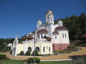 Дагомыс. Церковь Саввы Сербского