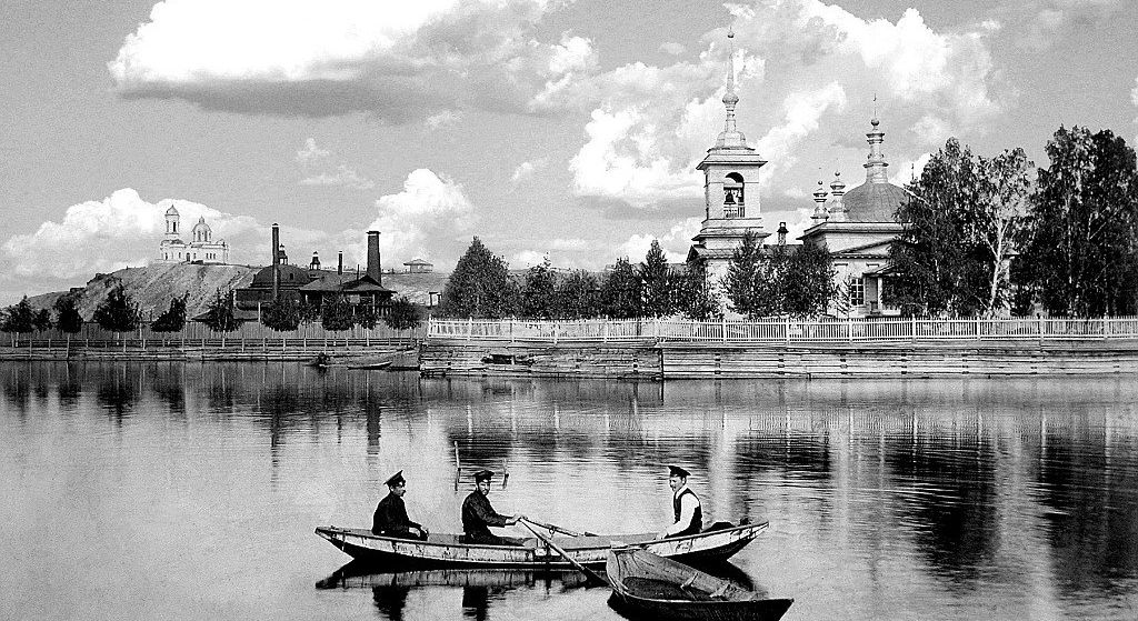 Реж. Церковь Успения Пресвятой Богородицы. архивная фотография, Старинное фото