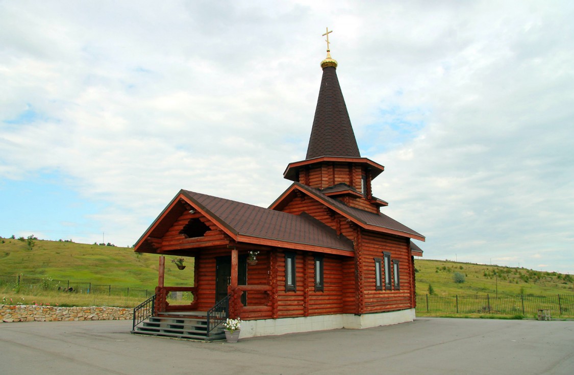 Кучугуры. Церковь Иоанна Богослова (новая). фасады