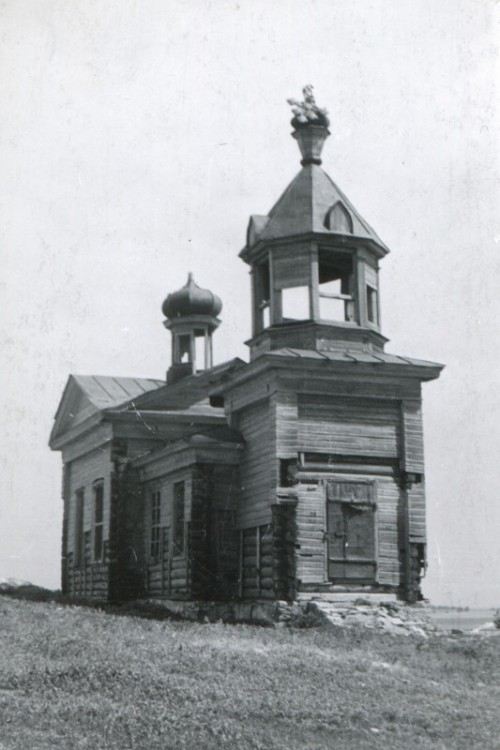 Подгорное. Церковь Петра и Павла. архивная фотография, Вид с северо-запада. 1974 год. Автор М.П. Мочалов (из фондов ОГАЧО)