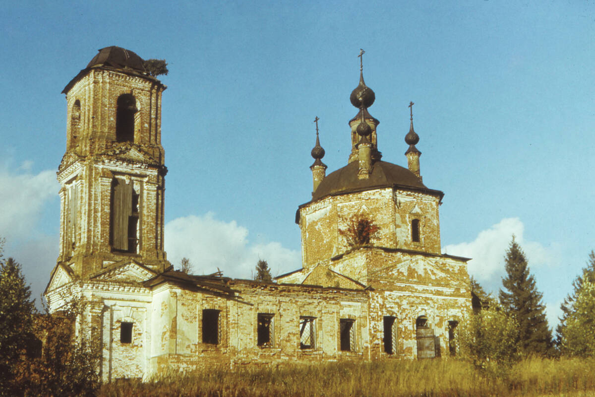 Церковь Воскресения Христова, Якшино, урочище (Солигаличский район, Костромская область). фасады