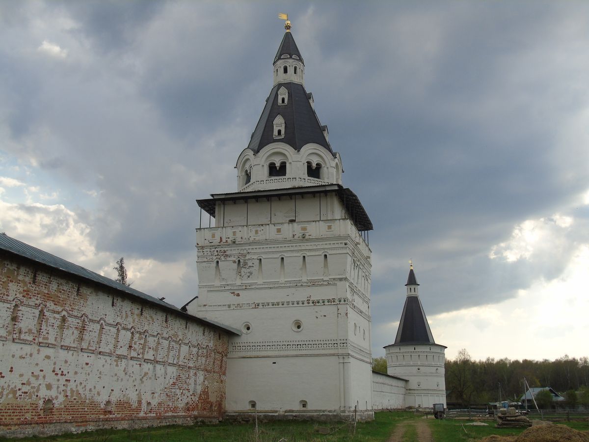 Успенский Иосифо-Волоцкий монастырь. Храм-часовня Максима Грека в Германовой башне, Теряево (Волоколамский городской округ, Московская область). фасады