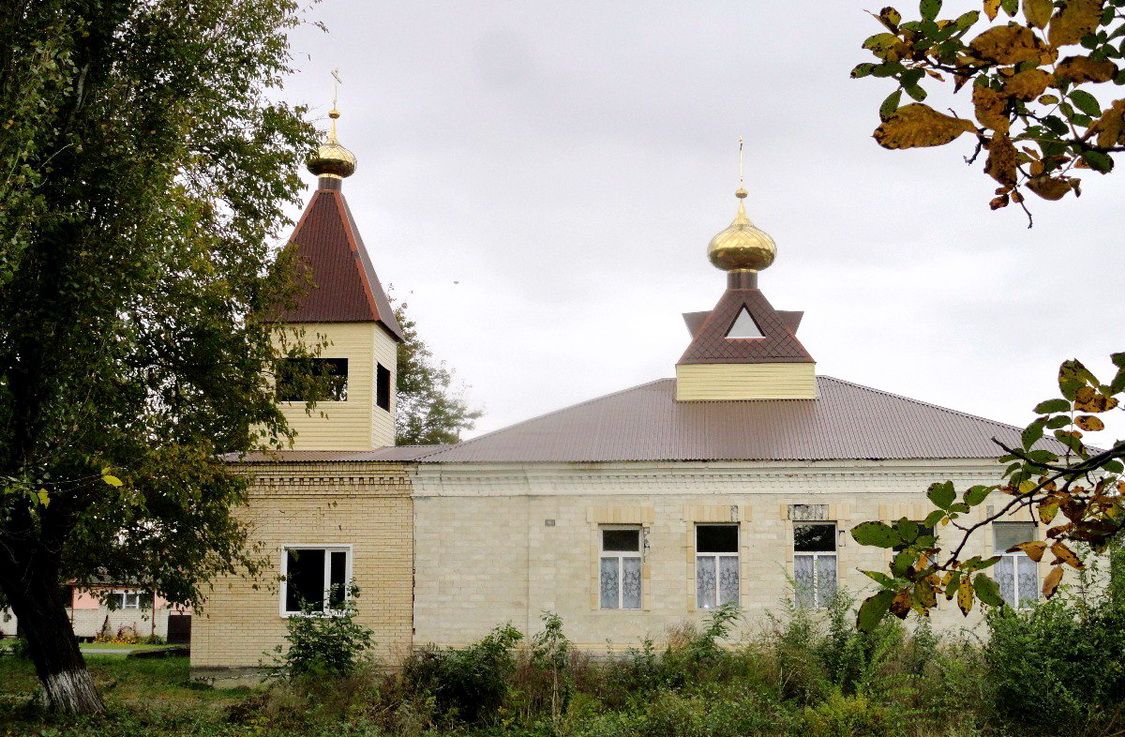 Церковь Иоанна Богослова, Балахоновское (Кочубеевский район, Ставропольский край). фасады