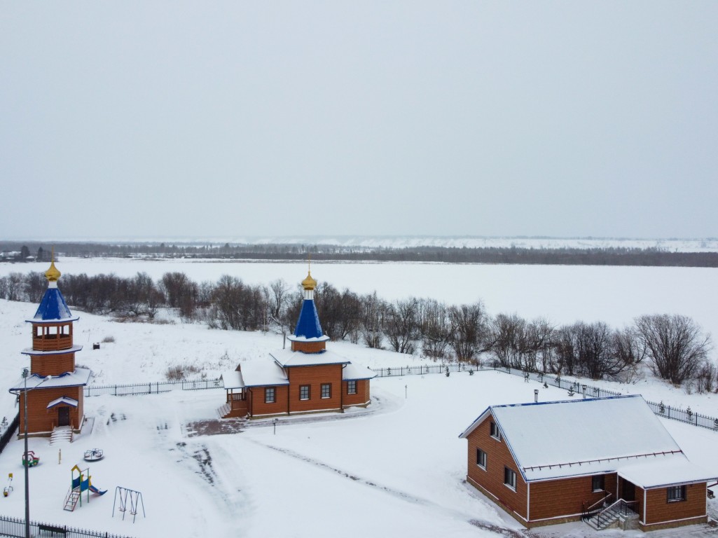 Церковь Николая Чудотворца, Кузьмино (Княжестров) (Приморский район, Архангельская область). общий вид в ландшафте