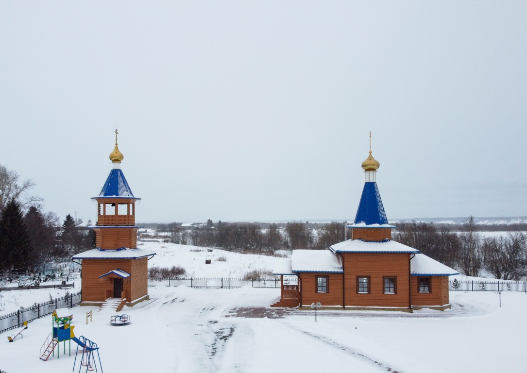 Церковь Николая Чудотворца, Кузьмино (Княжестров) (Приморский район, Архангельская область). общий вид в ландшафте