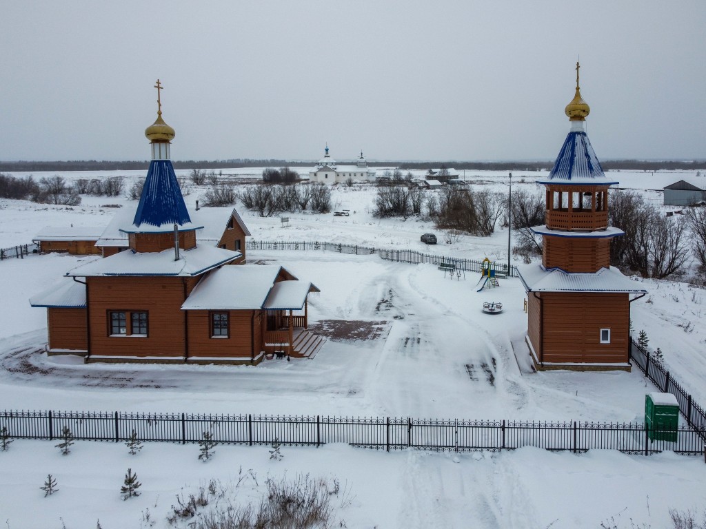 Церковь Николая Чудотворца, Кузьмино (Княжестров) (Приморский район, Архангельская область). общий вид в ландшафте