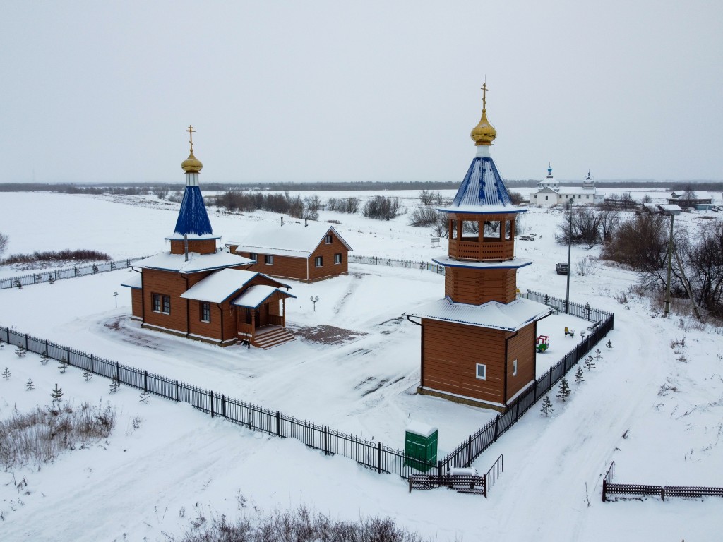Церковь Николая Чудотворца, Кузьмино (Княжестров) (Приморский район, Архангельская область). общий вид в ландшафте