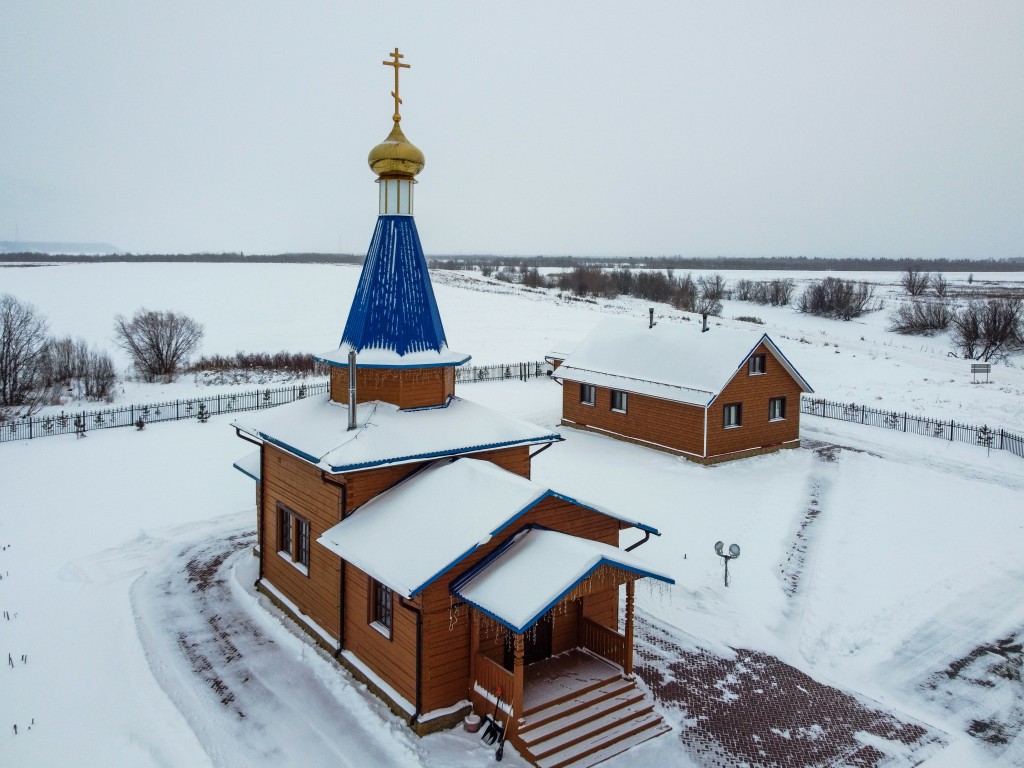 Церковь Николая Чудотворца, Кузьмино (Княжестров) (Приморский район, Архангельская область). общий вид в ландшафте