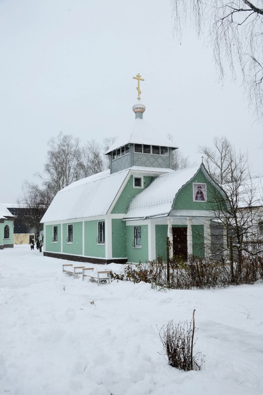 Церковь Димитрия Донского и Евдокии Московской, Софрино, посёлок (Пушкинский район и гг. Ивантеевка, Королёв, Московская область). дополнительная информация, Первый храм-часовня с колокольней на территории храмового комплекса (2007 г.)