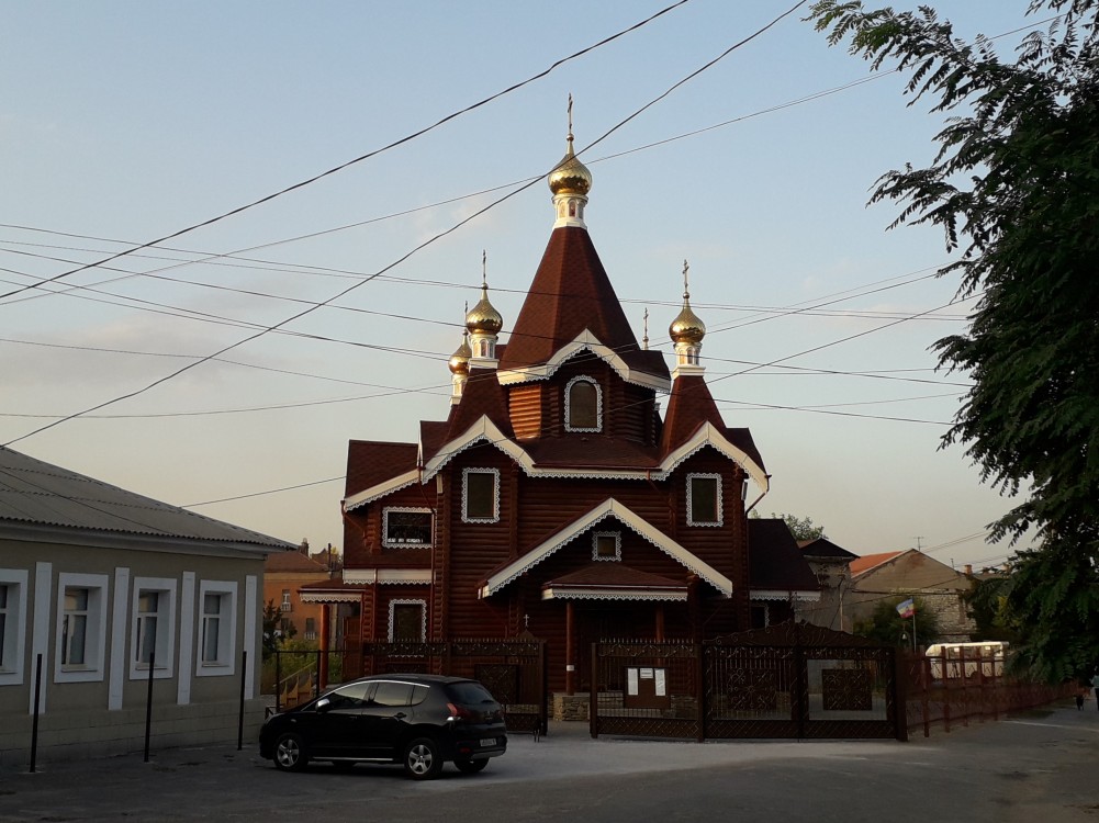 Церковь Владимирской иконы Божией Матери, Луганск (Луганск, город, Украина, Луганская область). фасады