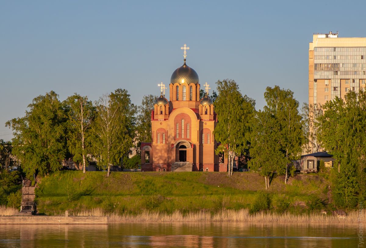 Церковь Усекновения главы Иоанна Предтечи (новая), Кировск (Кировский район, Ленинградская область). фасады, Вид с Невы