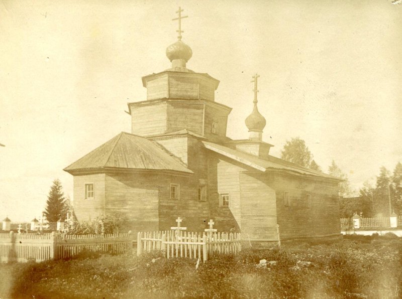 Церковь Димитрия Солунского, Горка (Комоневское) (Бабаевский район, Вологодская область). архивная фотография, Юго-восточная сторона. Фото Голубцова Н. Г. и  Павлова А. Н. 1930 г. из фондов Череповецкого музея. (ГК № 47499872)