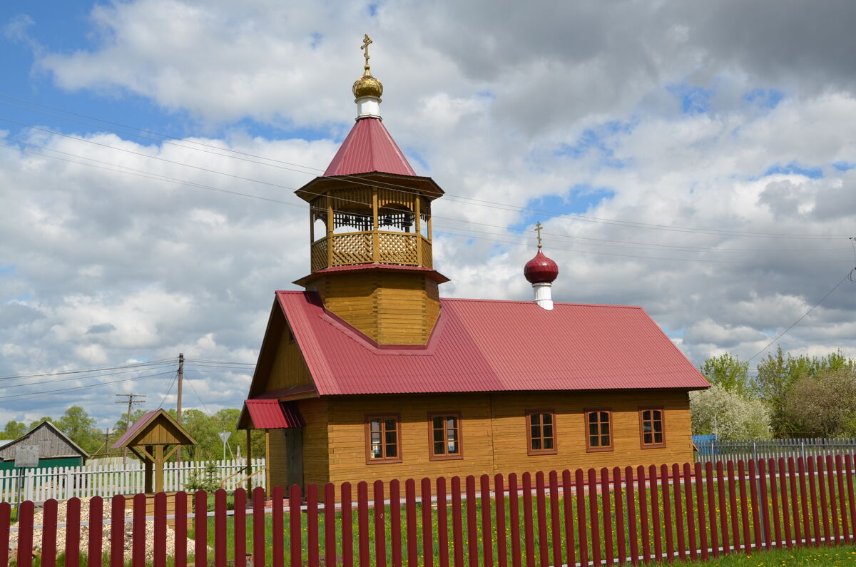 Церковь Иннокентия, епископа Пензенского и Саратовского, Родники (Лунинский район, Пензенская область). фасады