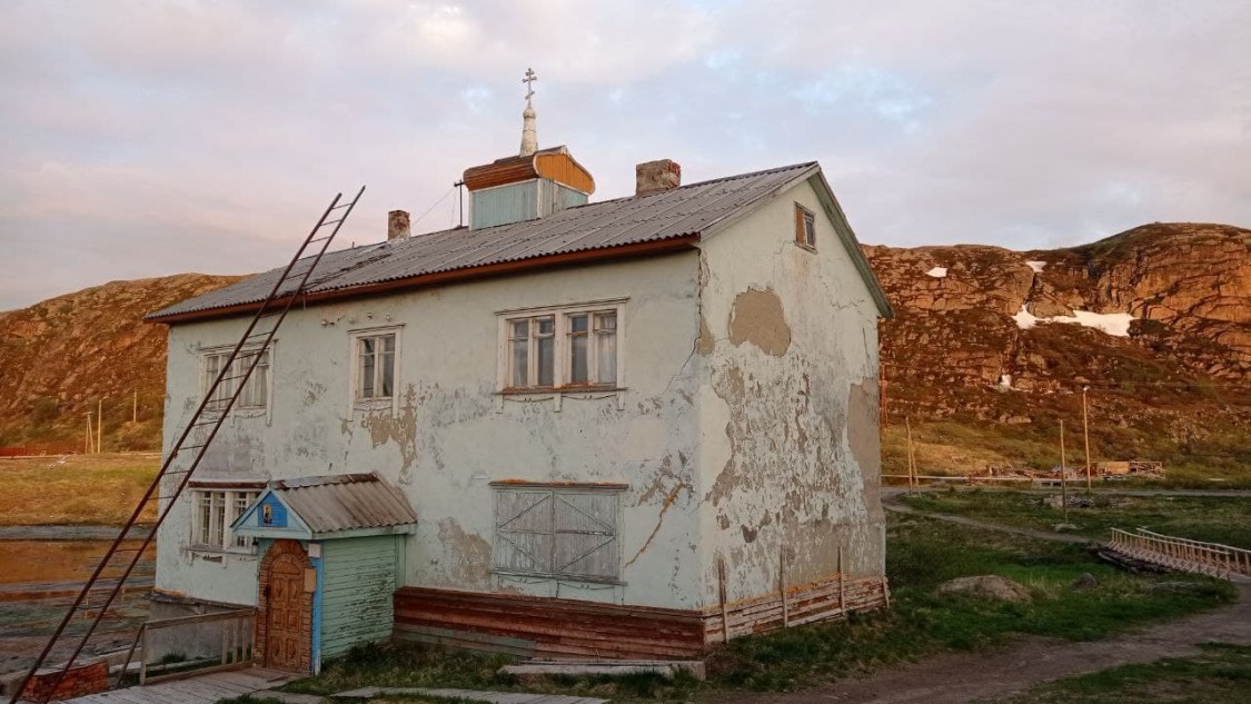 Териберка. Церковь Тихвинской иконы Божией Матери. фасады