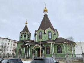 Заполярный. Церковь Троицы Живоначальной (новая)