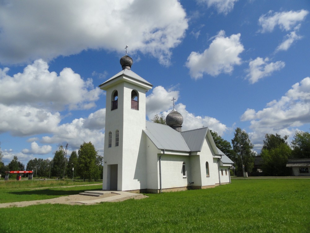 Виляны. Церковь Георгия Победоносца. общий вид в ландшафте