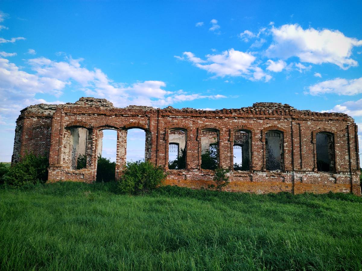 фасады. Церковь Сергия Радонежского, Крутец, урочище (Базарно-Карабулакский район, Саратовская область)