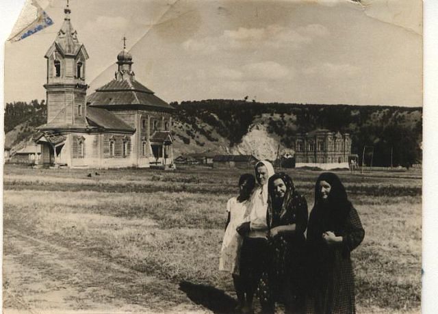 Садовка. Церковь Покрова Пресвятой Богородицы. архивная фотография, Фото сер. XX в., источник: saratovregion.ucoz.ru/region/baltayskiy/sadovka