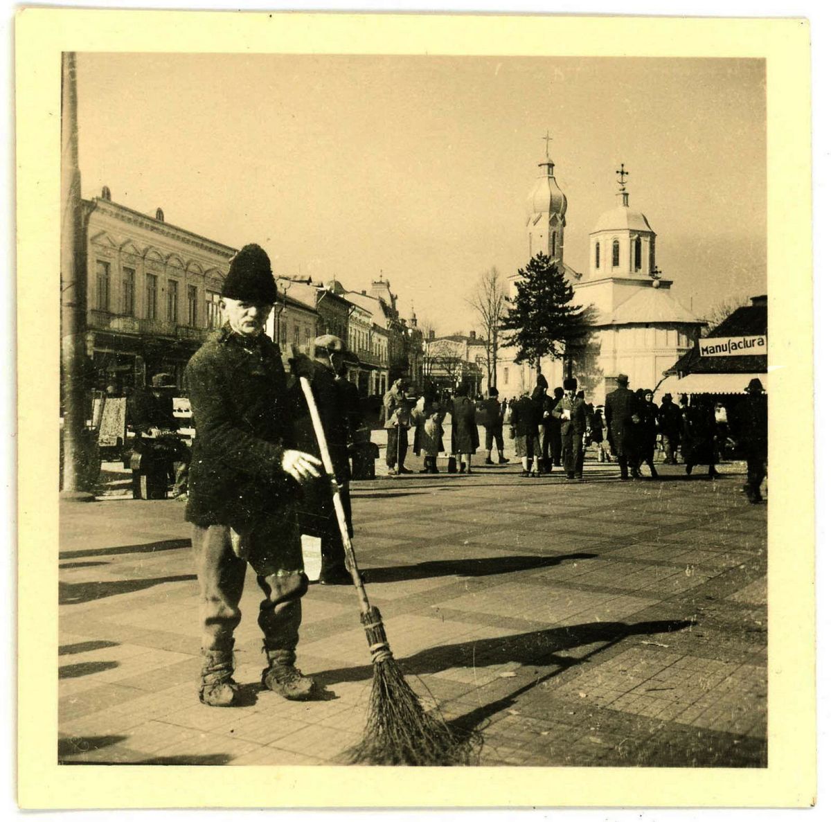 Питешти. Церковь Георгия Победоносца. архивная фотография, Фото 1941 г. с аукциона e-bay.de