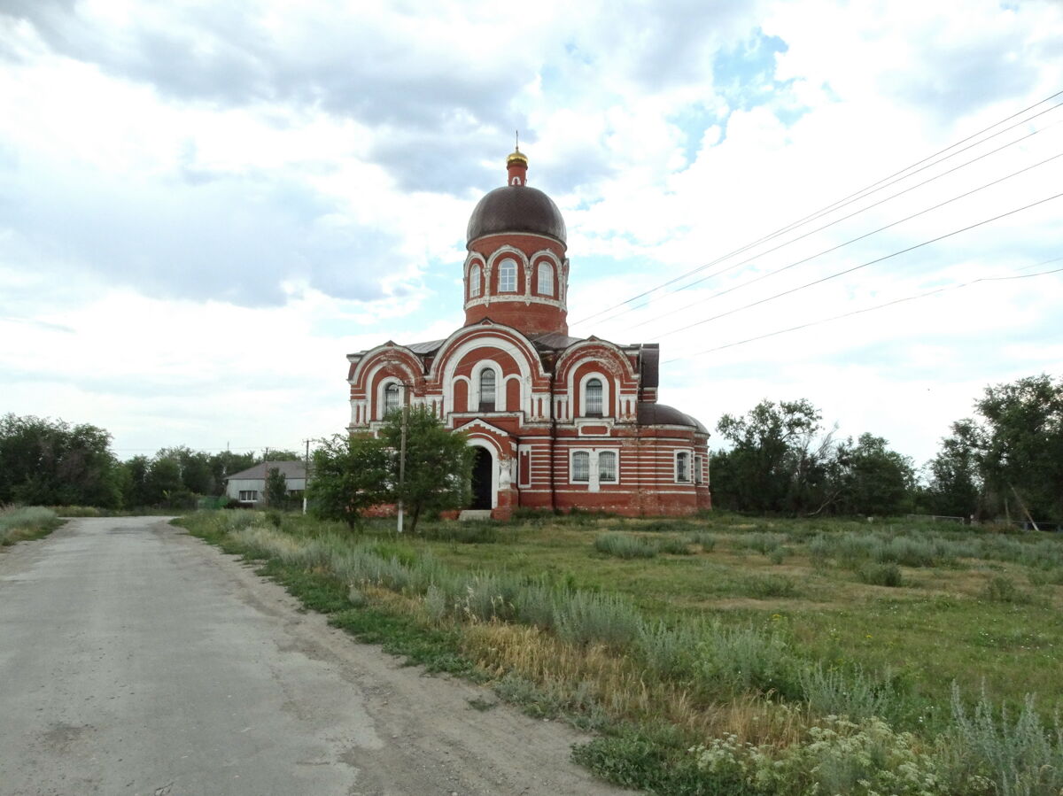 Церковь Покрова Пресвятой Богородицы, Сокур (Татищевский район, Саратовская область). фасады