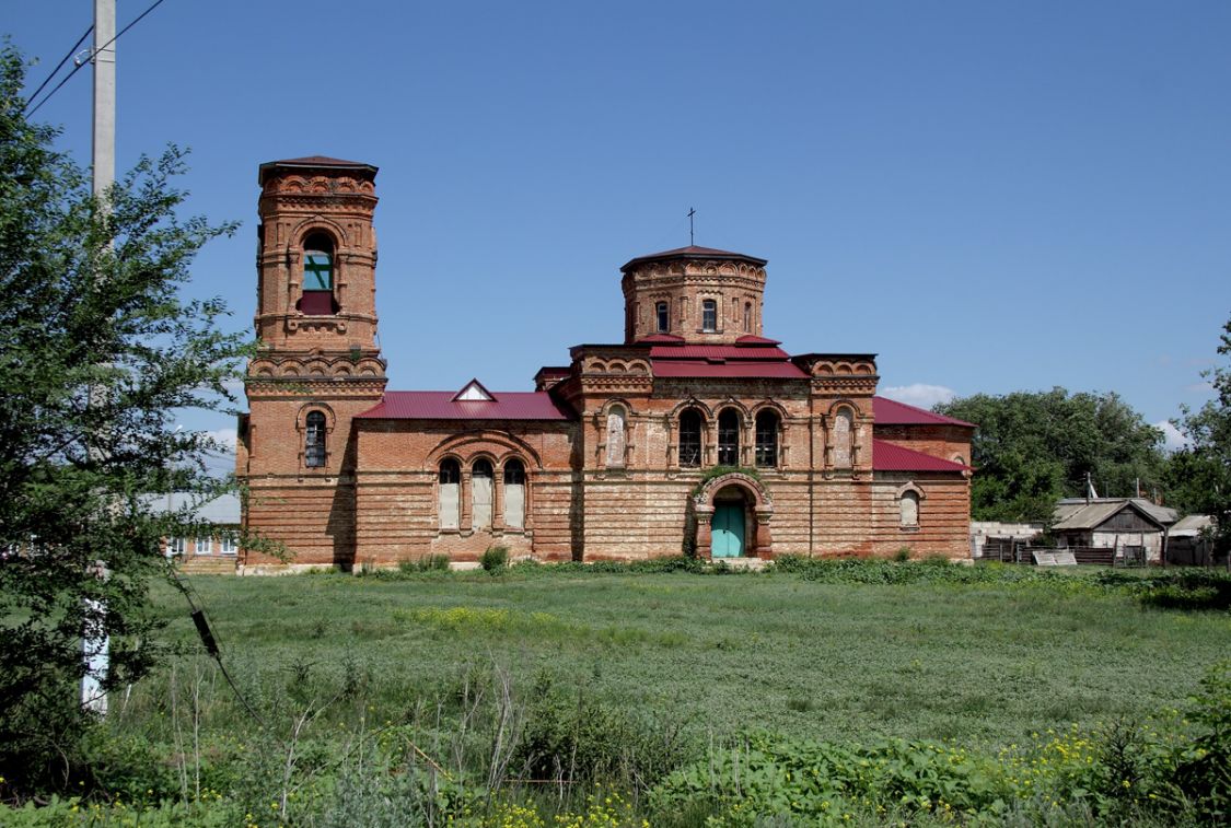 Церковь Михаила Архангела (каменная), Давыдовка (Пугачёвский район, Саратовская область). фасады