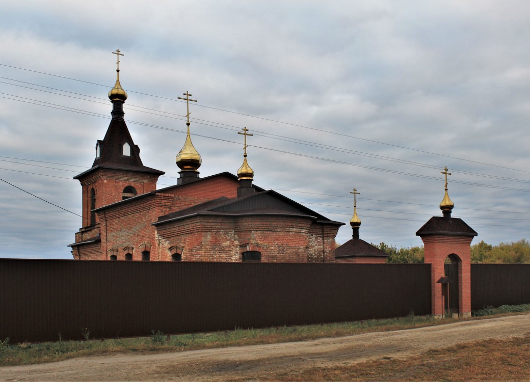Церковь Испанской иконы Божией Матери, Малая Таволожка (Пугачёвский район, Саратовская область). фасады