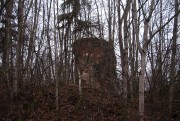 Церковь Покрова Пресвятой Богородицы, На переднем плане груда кирпичей.<br>, Хмерский Погост, Плюсский район, Псковская область