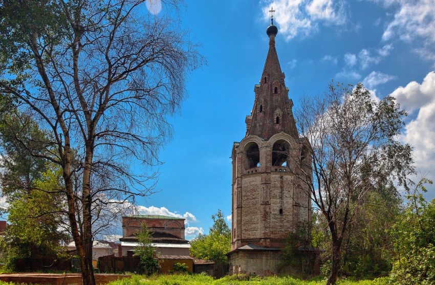 Вологда. Храмовый комплекс Владимирского прихода. общий вид в ландшафте