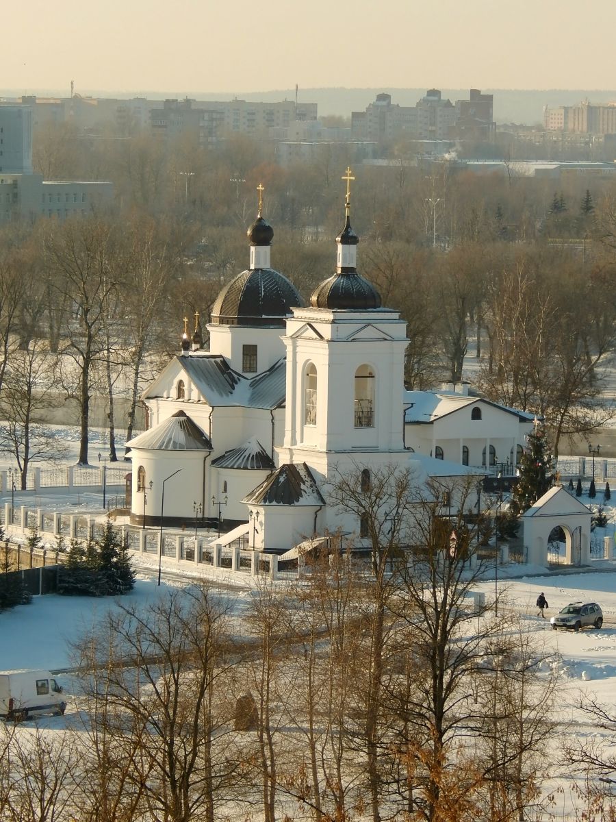 Могилёв. Церковь Покрова Пресвятой Богородицы (новая). общий вид в ландшафте