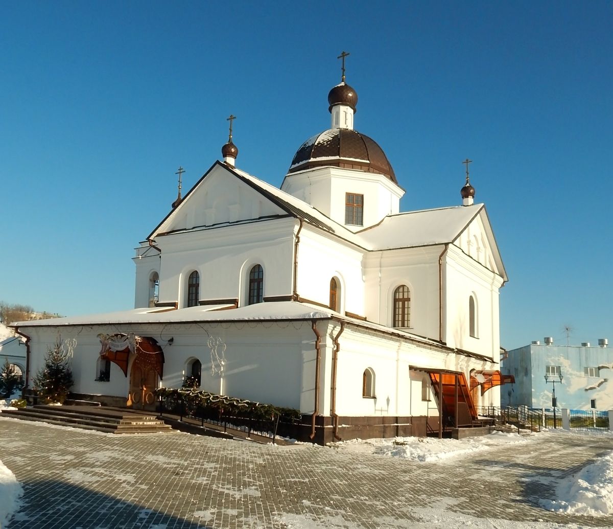 Могилёв. Церковь Покрова Пресвятой Богородицы (новая). фасады