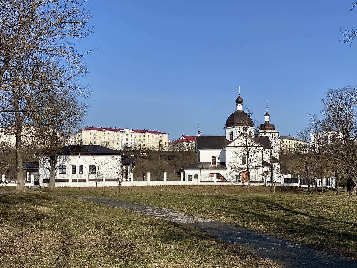 Вид с юга, общий вид в ландшафте. Церковь Покрова Пресвятой Богородицы (новая), Могилёв (Могилёв, город, Беларусь, Могилёвская область)