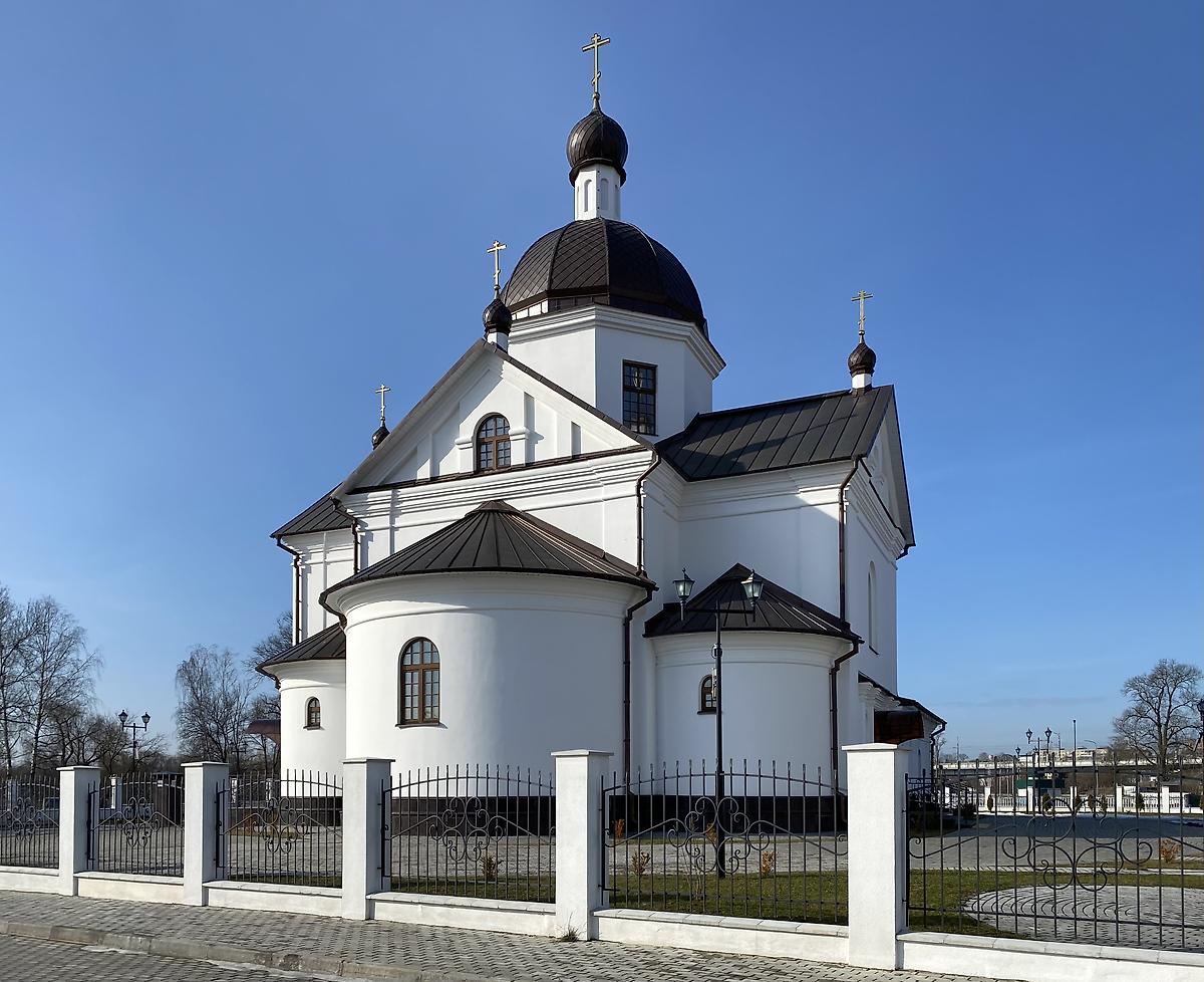 Вид с северо-востока, фасады. Церковь Покрова Пресвятой Богородицы (новая), Могилёв (Могилёв, город, Беларусь, Могилёвская область)