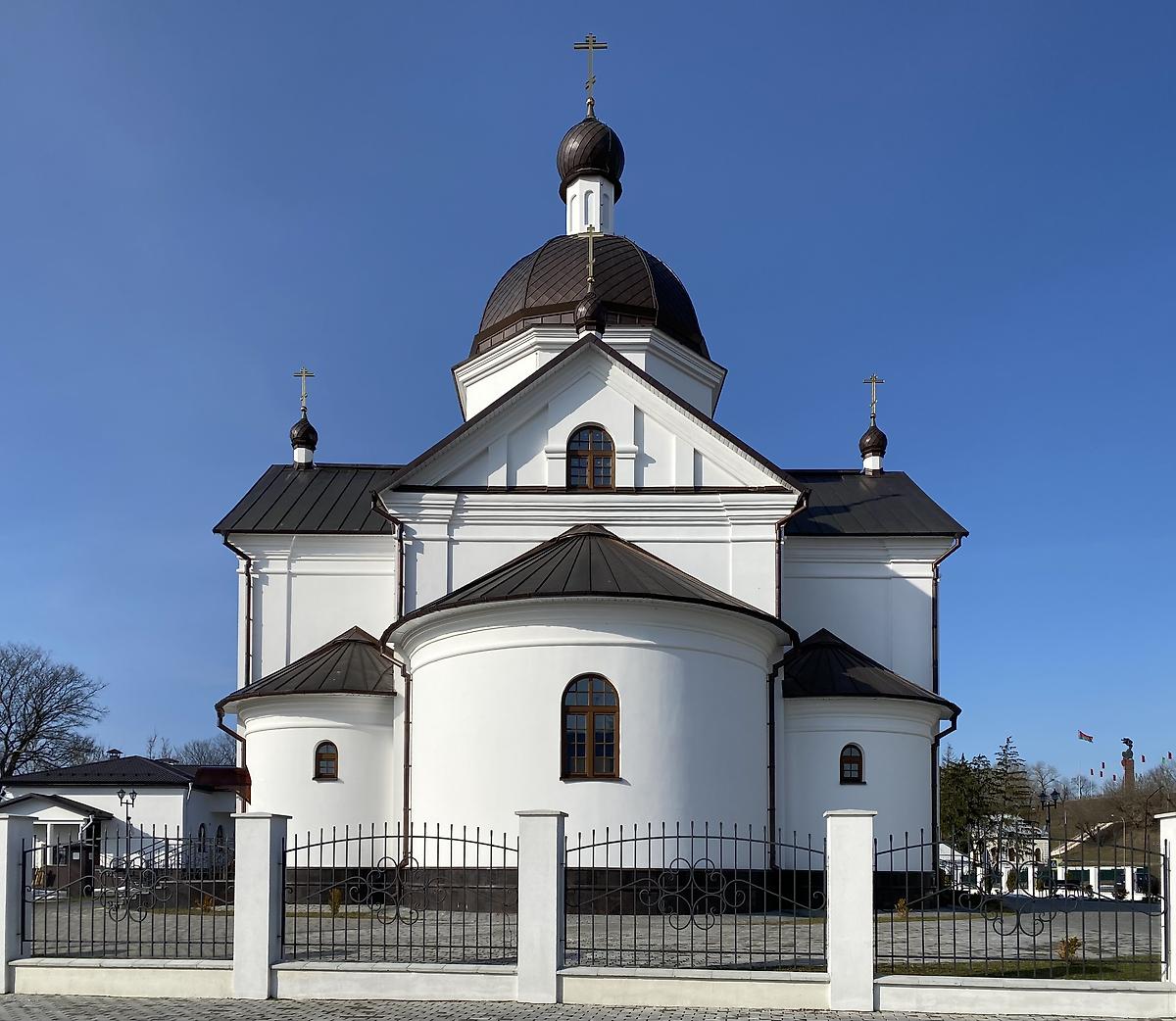 Вид с востока, фасады. Церковь Покрова Пресвятой Богородицы (новая), Могилёв (Могилёв, город, Беларусь, Могилёвская область)