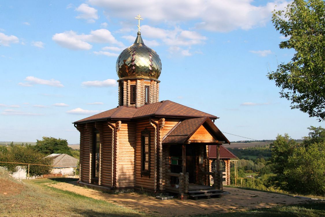 Петренково. Церковь Сошествия Святого Духа (новая). фасады