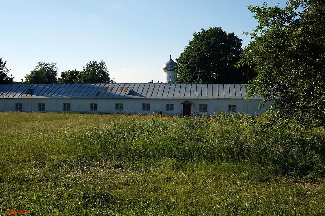 Великий Новгород. Церковь Лазаря Четверодневного на месте бывшего Лазарева монастыря. дополнительная информация, Вид на место храма