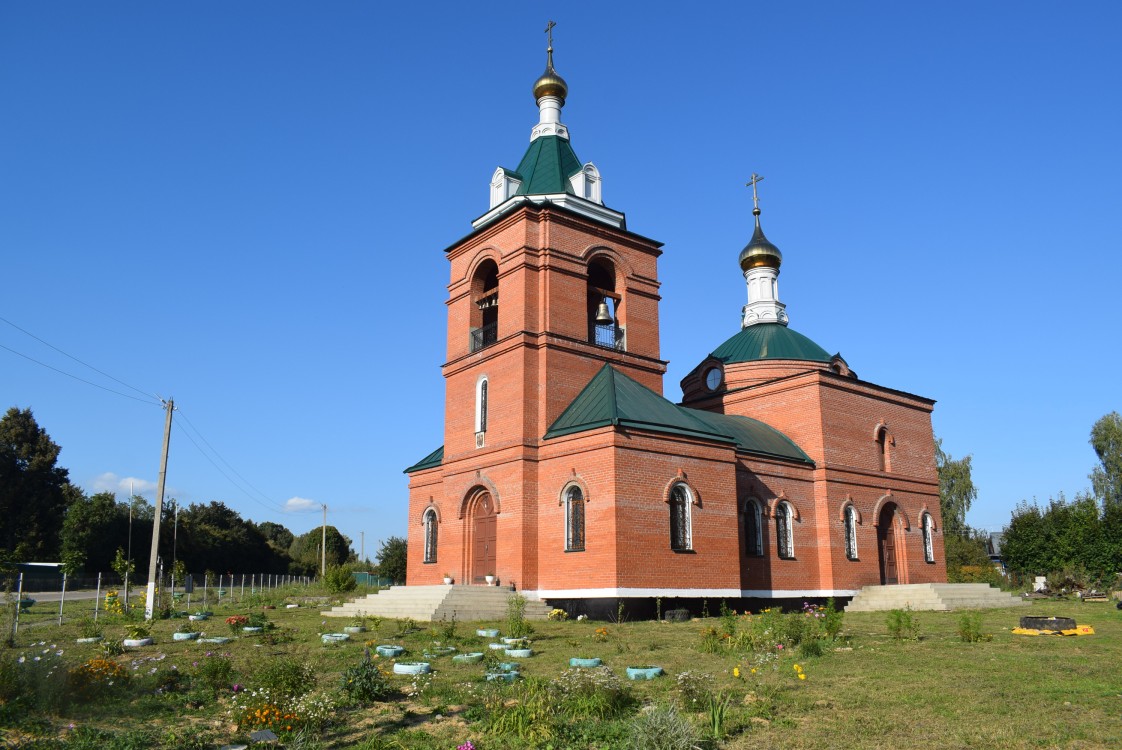 Церковь Троицы Живоначальной, Чаусово, посёлок совхоза (Жуковский район, Калужская область). фасады, вид с юго-западной стороны