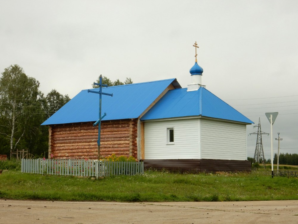 Церковь Спиридона Тримифунтского, Русское Добрино (Клявлинский район, Самарская область). общий вид в ландшафте