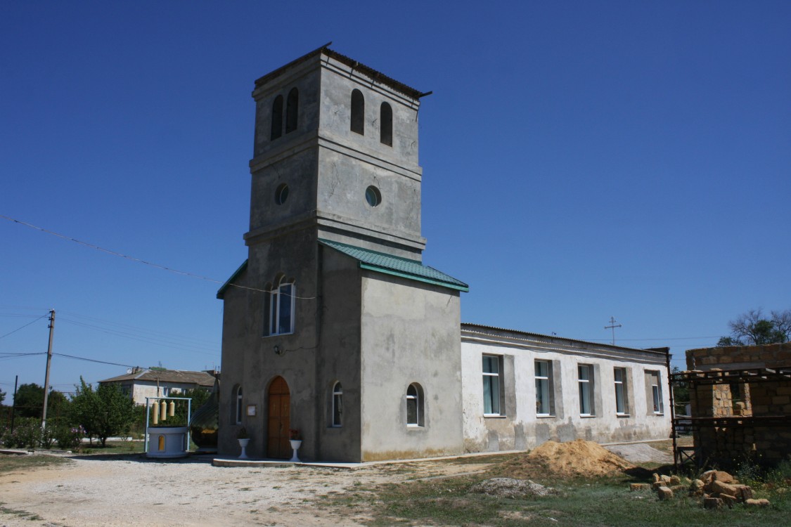 Церковь Гурия (Карпова), Веселовка (Сакский район, Республика Крым). фасады