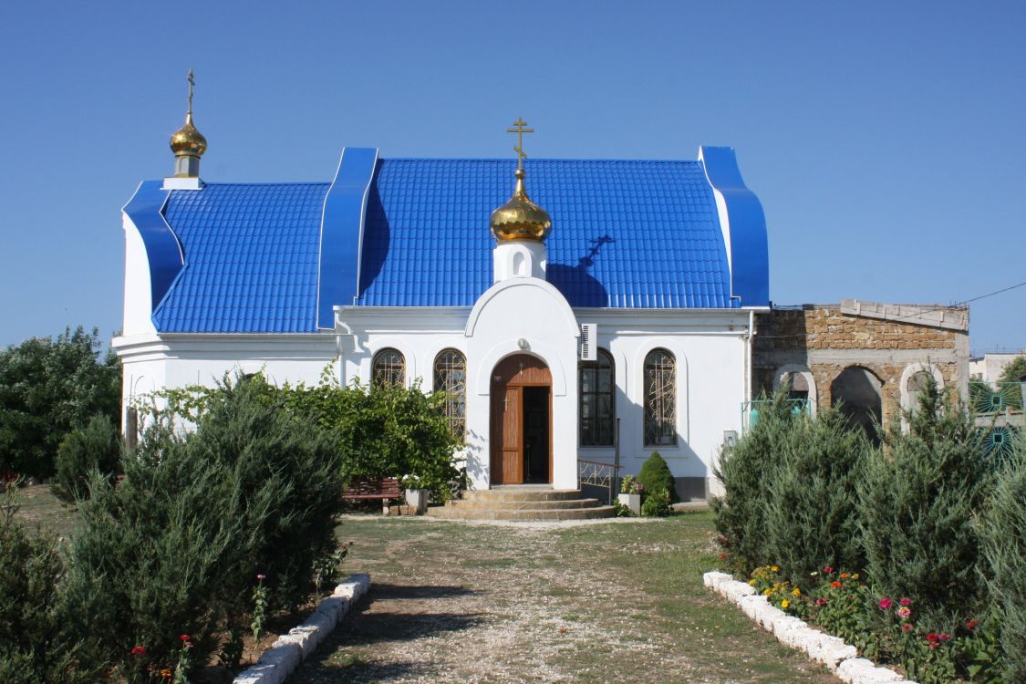Церковь Гавриила Архангела, Штормовое (Сакский район, Республика Крым). фасады
