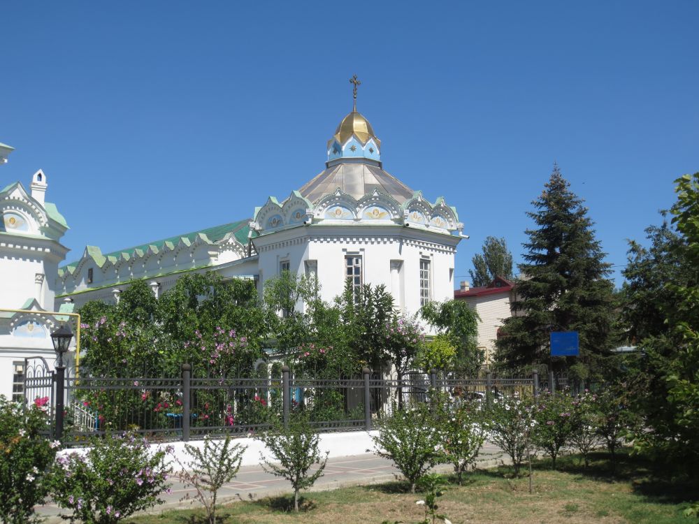 Часовня Ксении Петербургской на Архиерейском подворье, Феодосия (Феодосия, город, Республика Крым). фасады