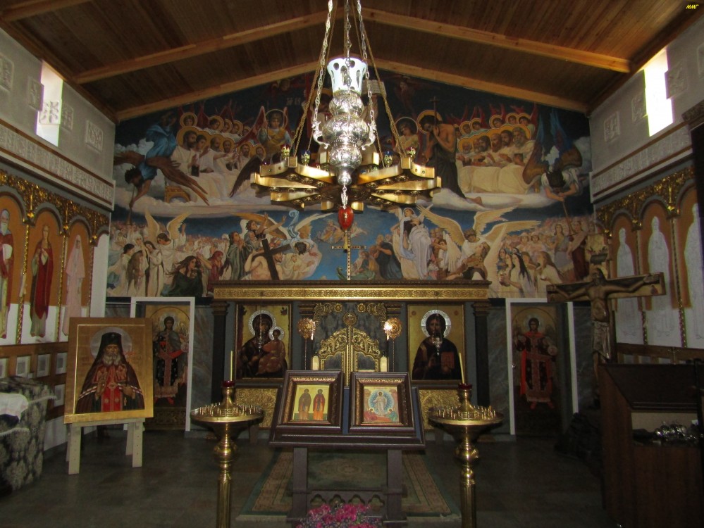 Иверский женский монастырь. Церковь Иверской иконы Божией Матери, Орск (Орск, город, Оренбургская область). интерьер и убранство, Иконостас. Общий вид.