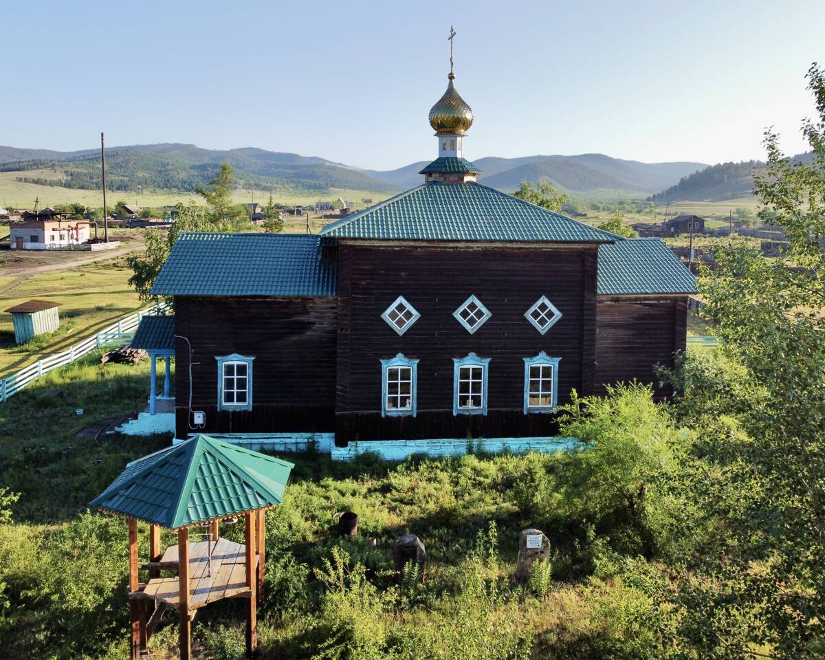 Церковь Троицы Живоначальной, Верхний Мангиртуй (Бичурский район, Республика Бурятия). фасады, Южный фасад