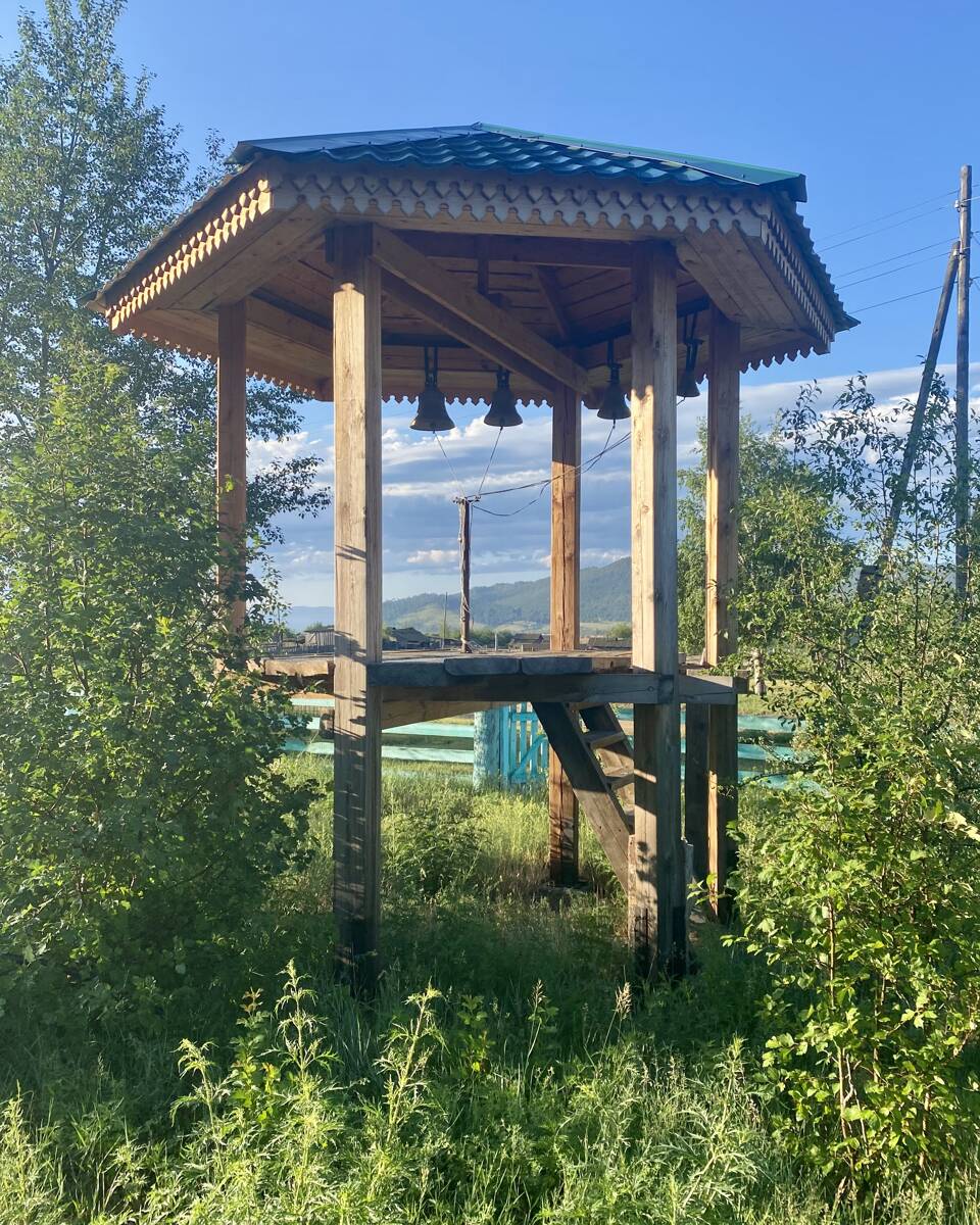 Церковь Троицы Живоначальной, Верхний Мангиртуй (Бичурский район, Республика Бурятия). дополнительная информация, Звонница 