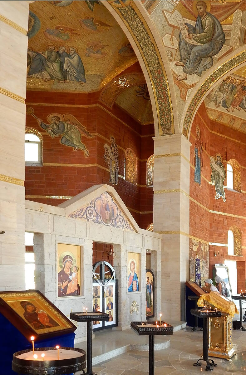 Успенский Второафонский монастырь. Церковь Успения Пресвятой Богородицы (новая), Лермонтов (Лермонтов, город, Ставропольский край). интерьер и убранство