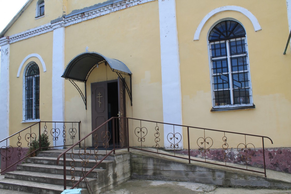 Церковь Иоанна Богослова, Тугулук (Грачёвский район, Ставропольский край). архитектурные детали, Фасады