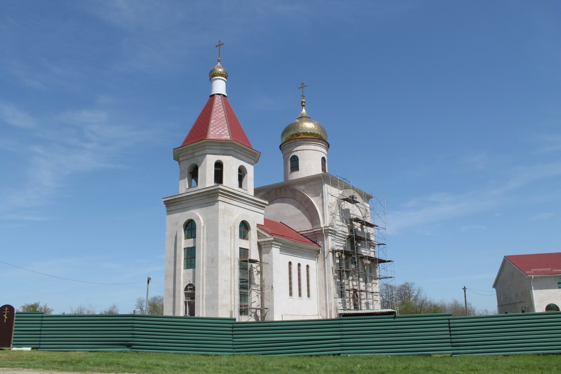 Церковь Покрова Пресвятой Богородицы, Старомарьевка (Грачёвский район, Ставропольский край). документальные фотографии, Фасады