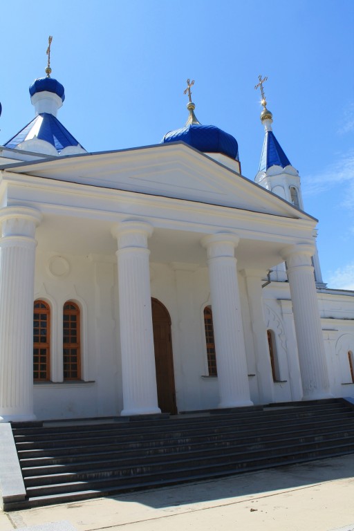 Церковь Покрова Пресвятой Богородицы, Труновское (Труновский район, Ставропольский край). архитектурные детали, Фасады